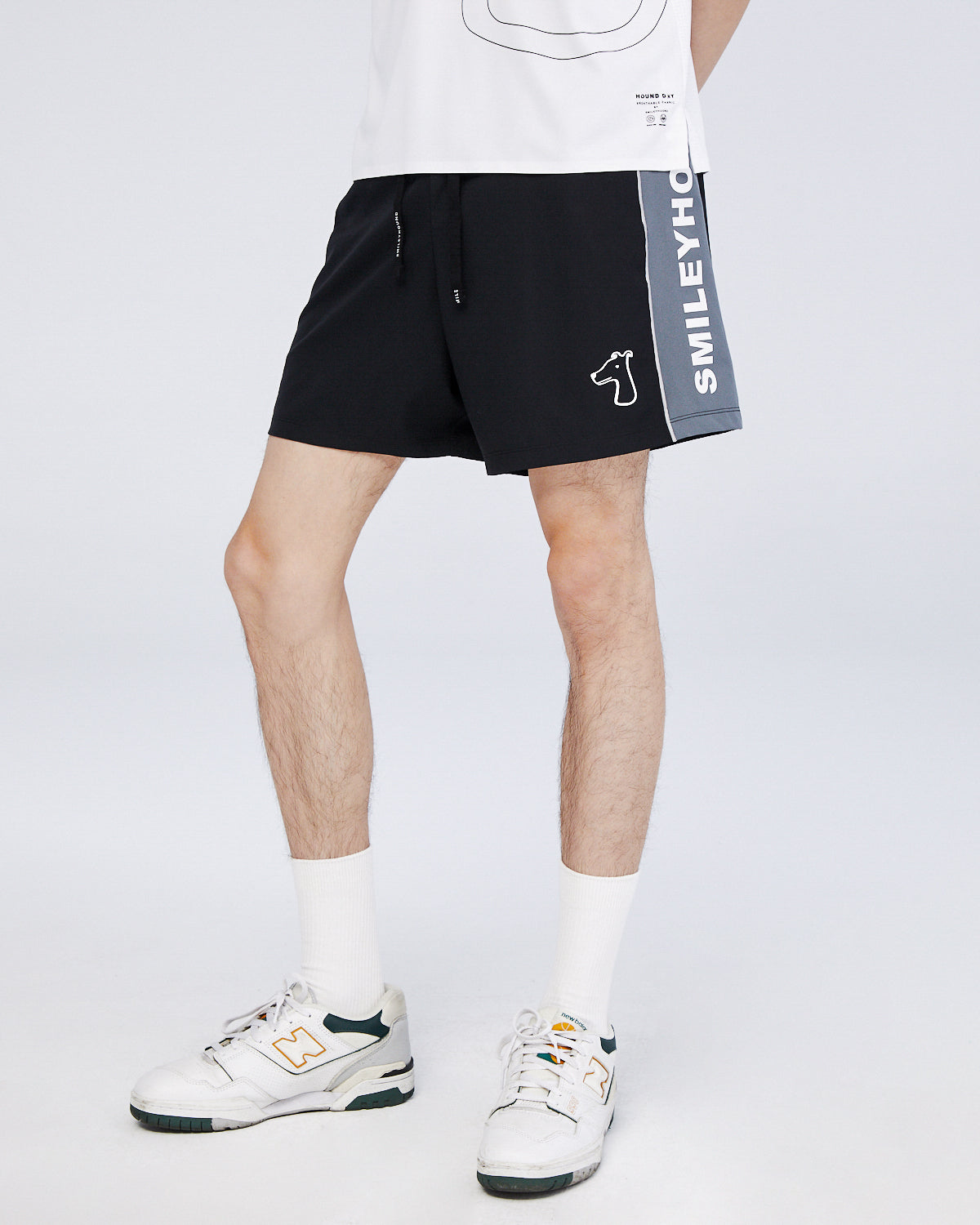 กางเกงขาสั้นลายทาง SMILEYHOUND ACTIVEWEAR พร้อมพิมพ์โลโก้