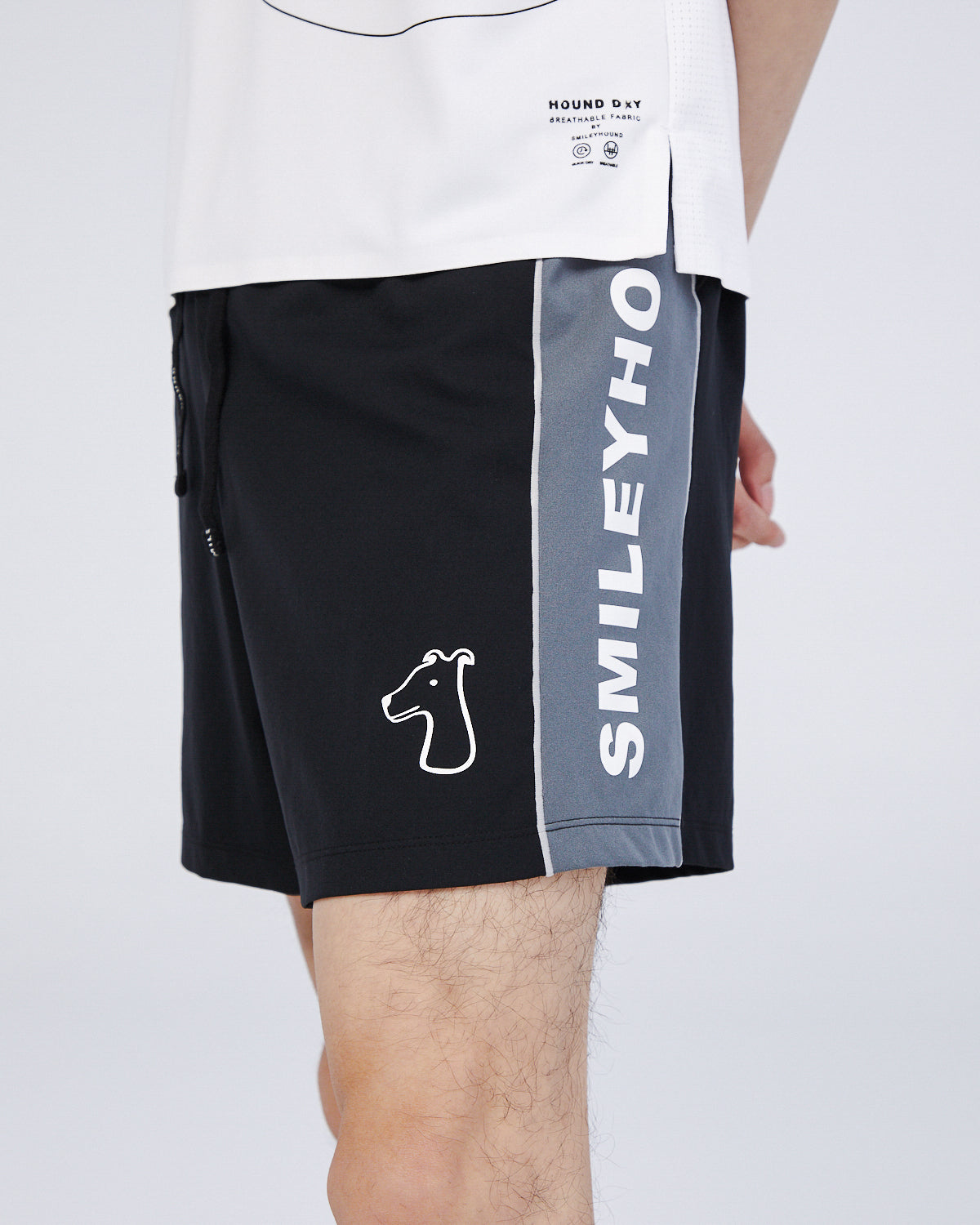 กางเกงขาสั้นลายทาง SMILEYHOUND ACTIVEWEAR พร้อมพิมพ์โลโก้