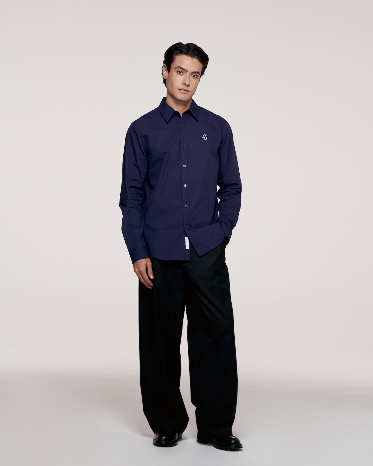 SMILEYHOUND BASIC SHIRT SIGNATURE LOGO