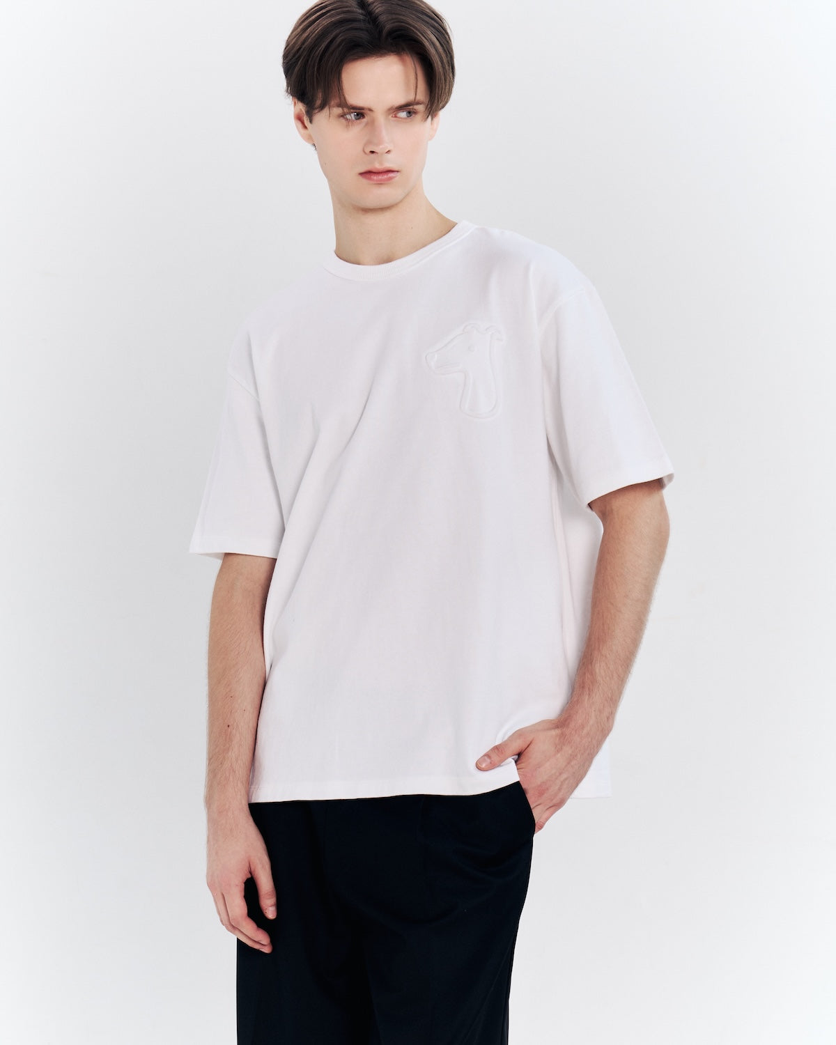 SMILEYHOUND EMBOSS BOXY T-SHIRT