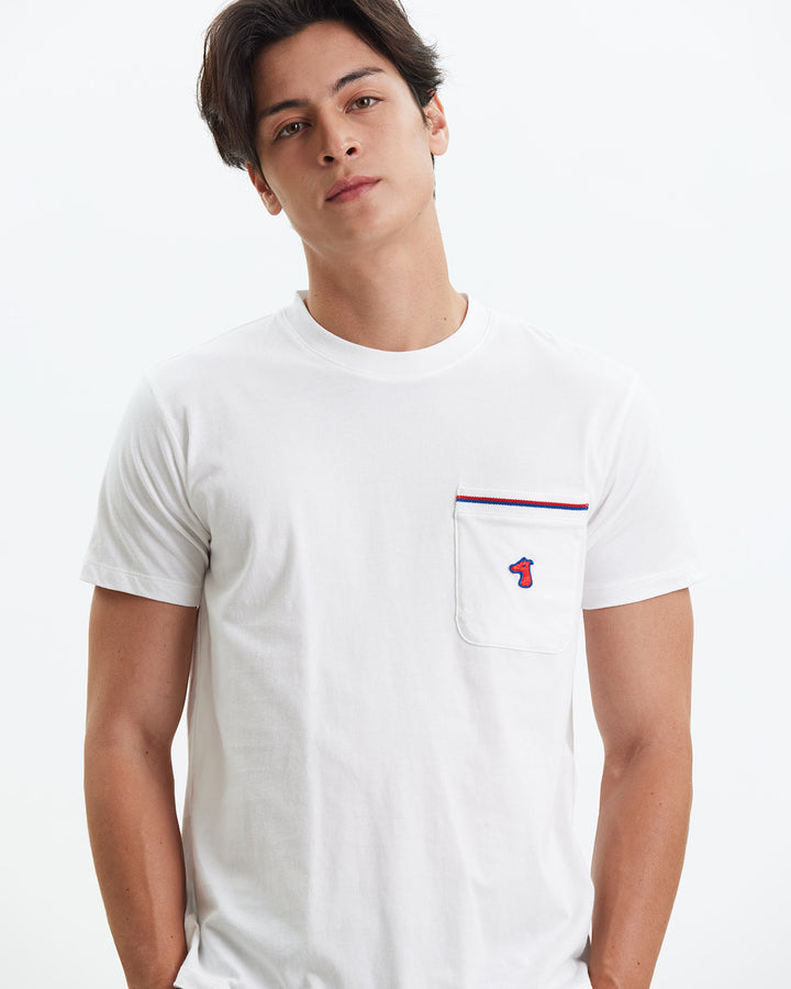 เสื้อยืดทรงพอดีตัวแบบคลาสสิกพร้อมปักโลโก้