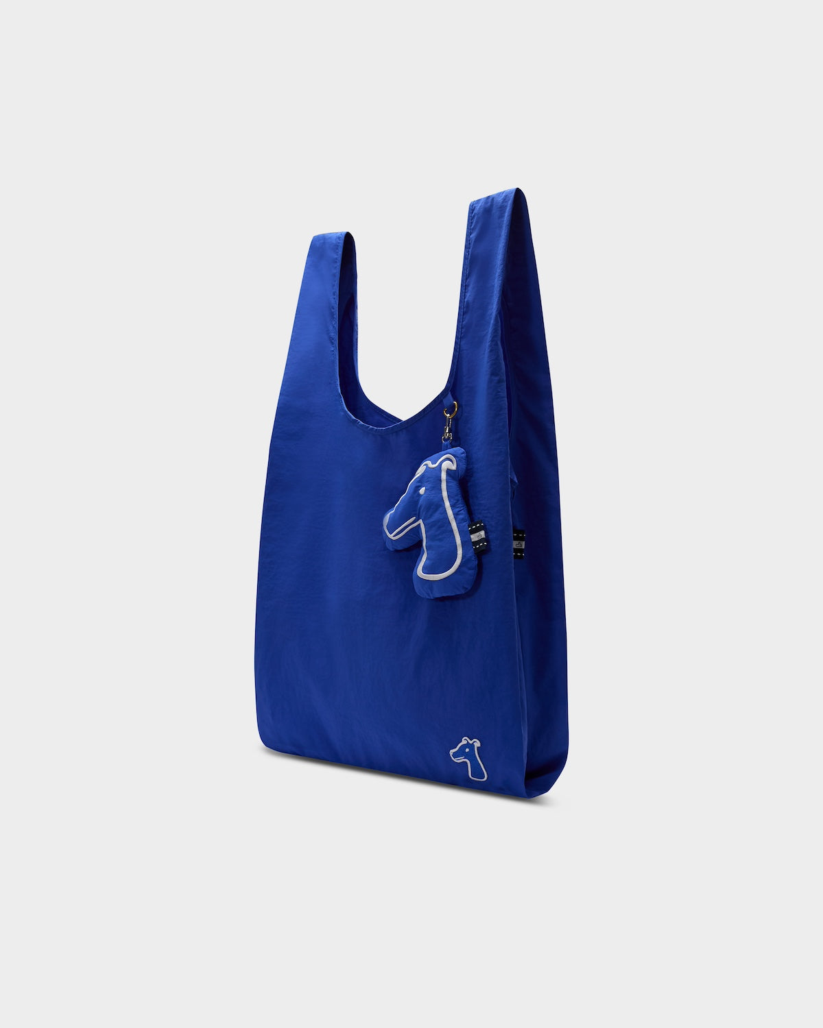 THE ESSENTIAL FOLDABLE NYLON SHAPE BAG
