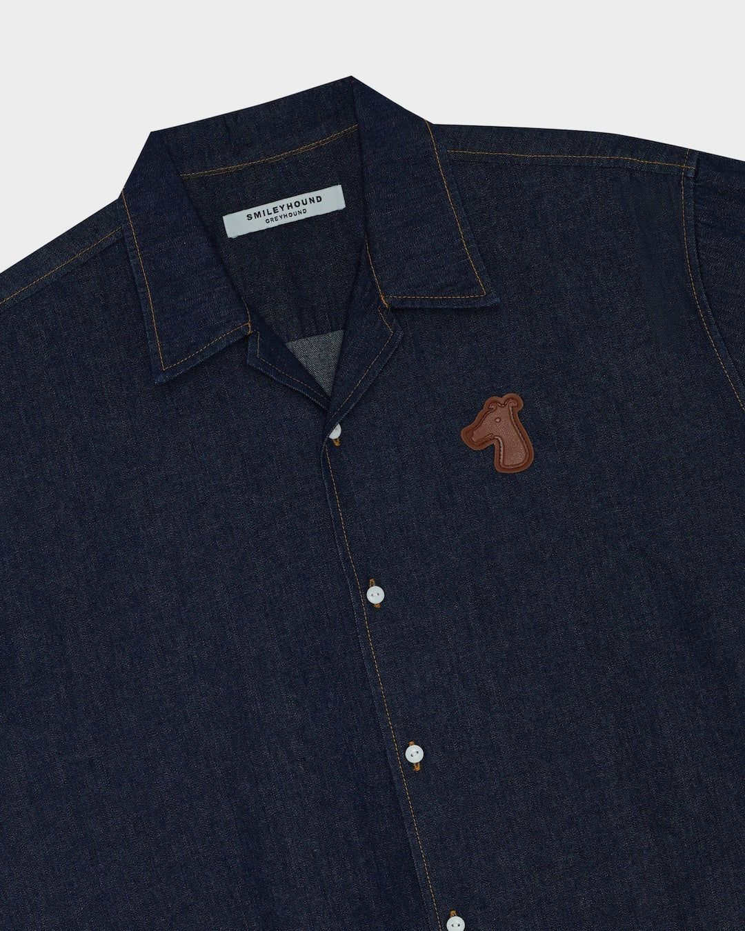 SMILEYHOUND CAMP COLLAR DENIM LEATHER PATCH LOGO SHIRT