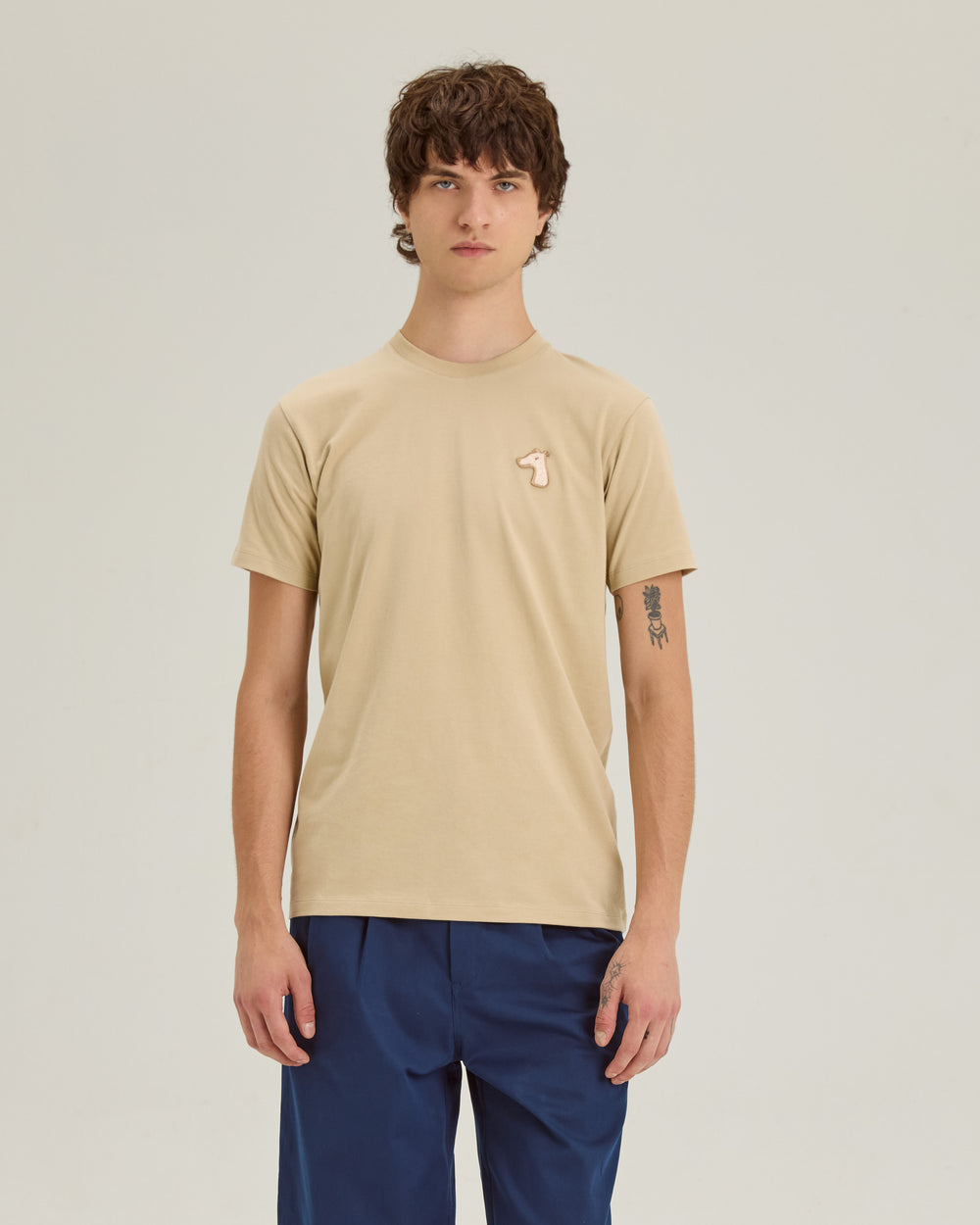 CLASSIC FIT T-SHIRT WITH "THE COLOUR" LOGO