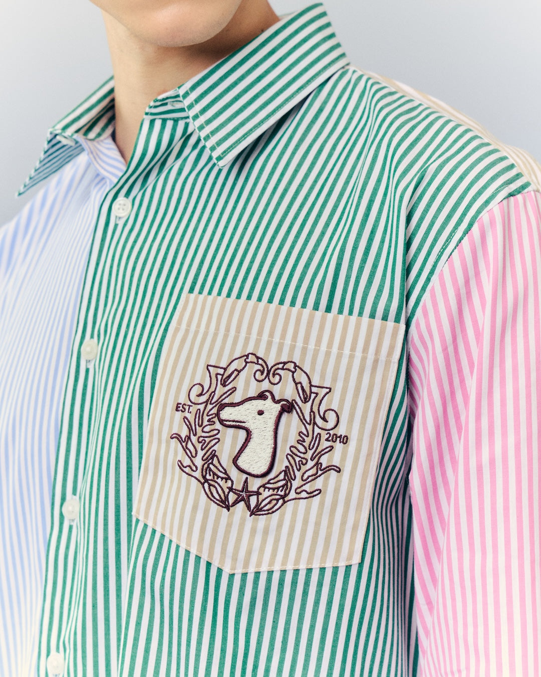 SMILEYHOUND SUMMER CLUB LOGO MIXED-STRIPE PANEL SHIRT