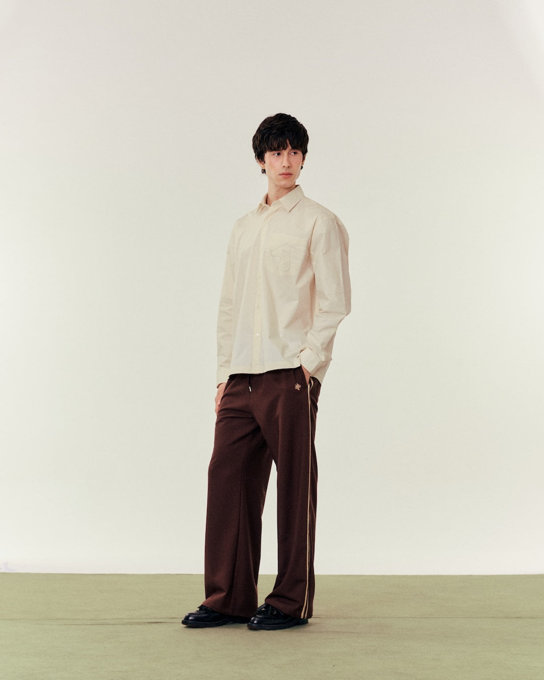 SMILEYHOUND CUT-OUT LOGO POCKET SHIRT