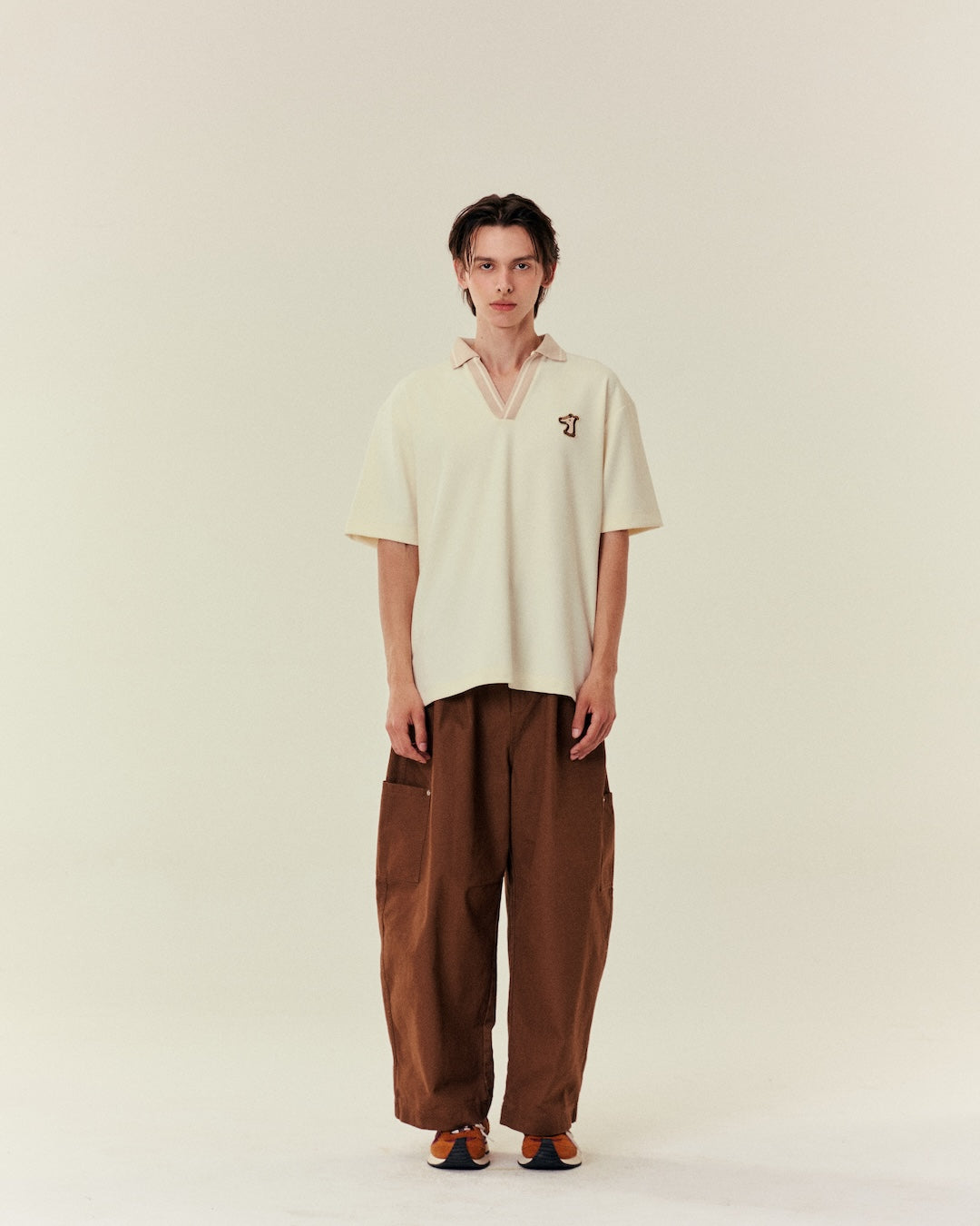 SMILEYHOUND JOHNNY COLLAR POLO WITH RIBBON LOGO
