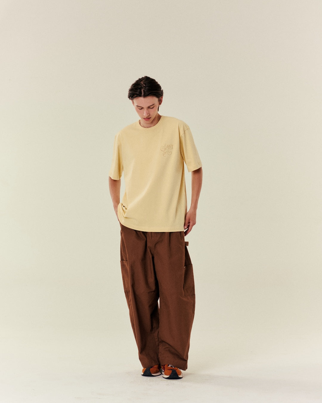 SMILEYHOUND EMBROIDERED SCRIPT INITIAL T-SHIRT
