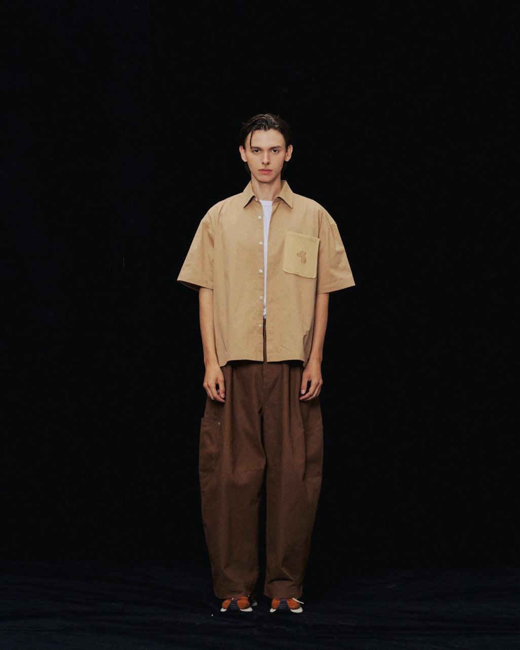 SMILEYHOUND GOODGATHER SHORT-SLEEVE SHIRT WITH RAW-EDGE PATCH POCKET