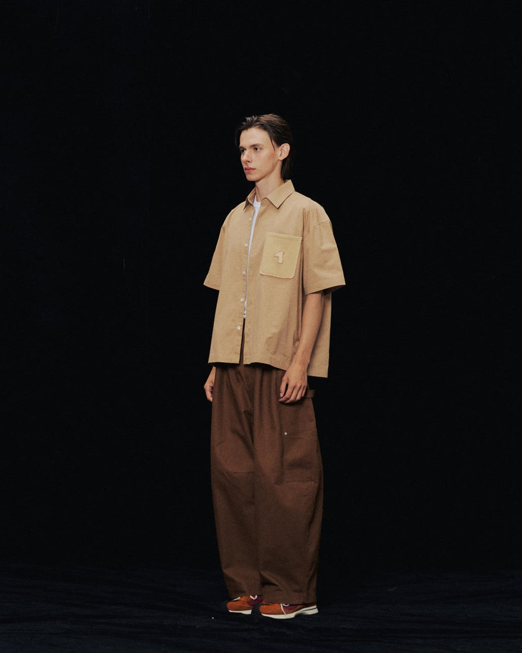 SMILEYHOUND GOODGATHER SHORT-SLEEVE SHIRT WITH RAW-EDGE PATCH POCKET