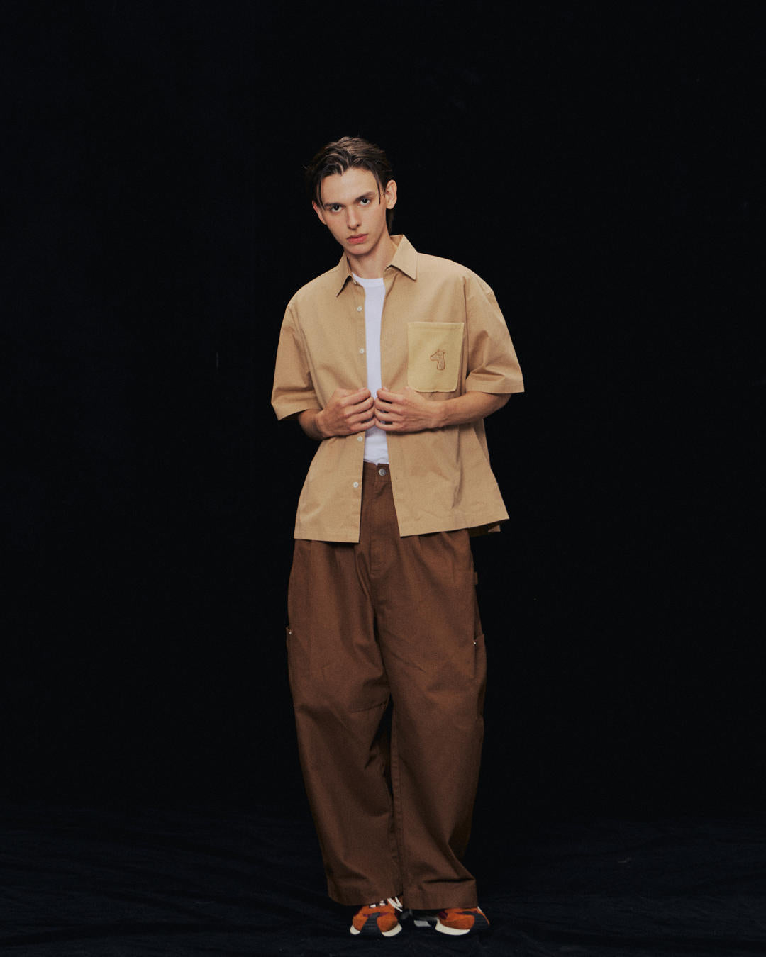 SMILEYHOUND GOODGATHER SHORT-SLEEVE SHIRT WITH RAW-EDGE PATCH POCKET