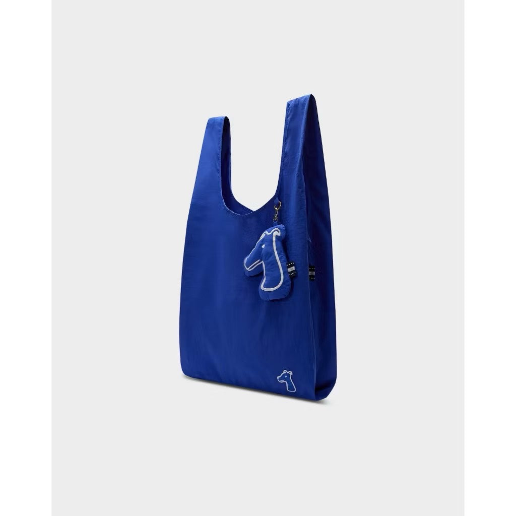 THE ESSENTIAL FOLDABLE NYLON SHAPE BAG
