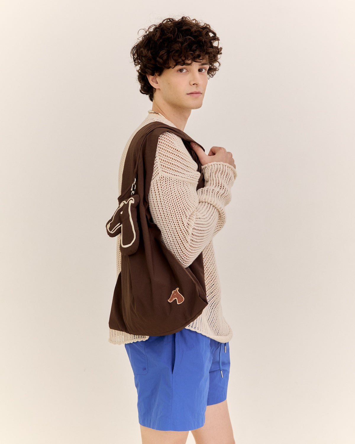 THE ESSENTIAL FOLDABLE NYLON SHAPE BAG